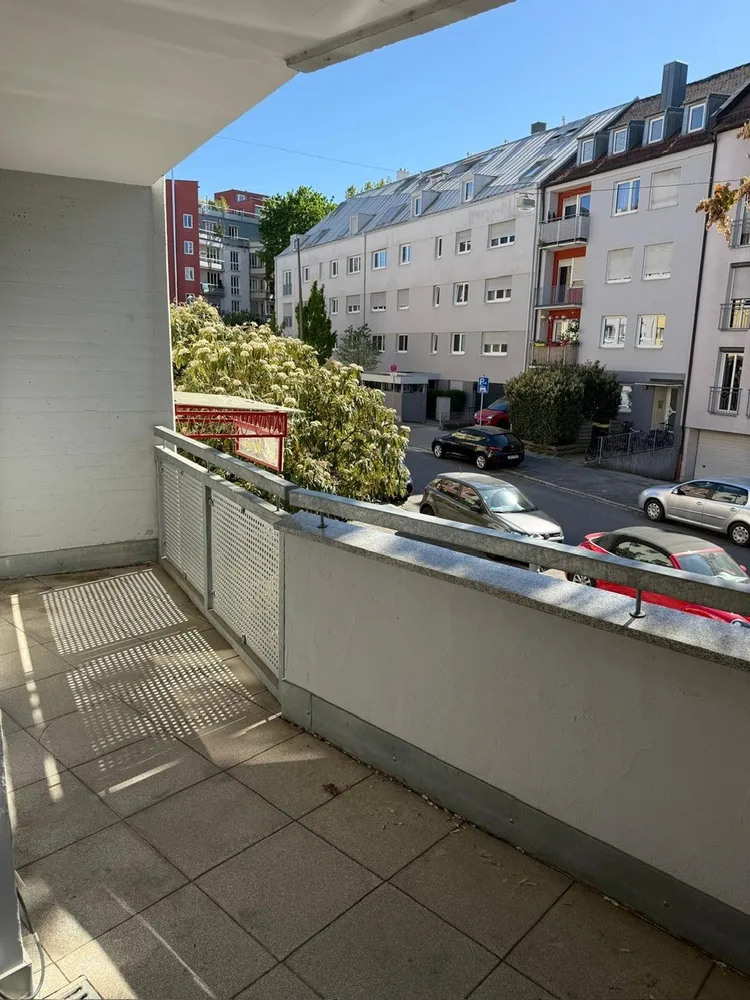 3 Zimmer Wohnung mit 94 m² in Nürnberg – Bild 2