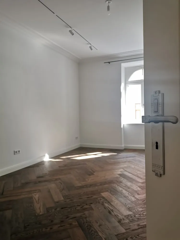 5 Zimmer Wohnung mit 142 m² in München – Bild 7