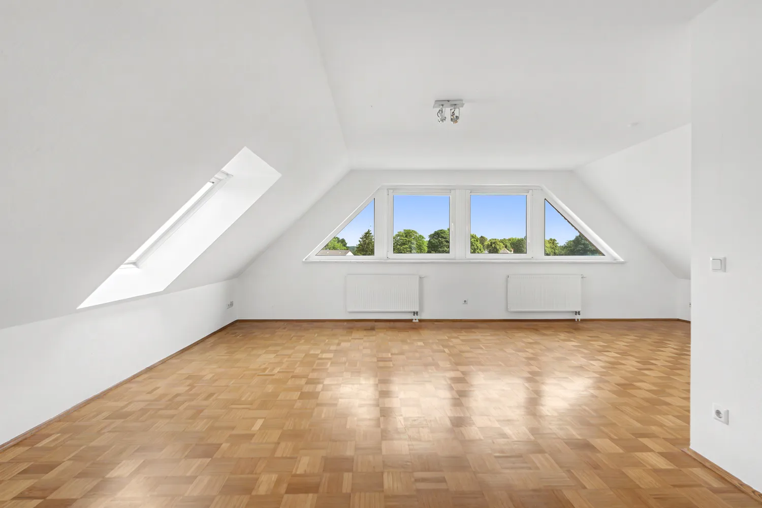 5 Zimmer Wohnung mit 175 m² in Düsseldorf – Bild 2