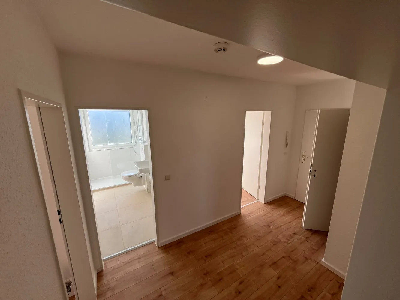 2 room apartment with 61 m² in Cologne – Photo 3