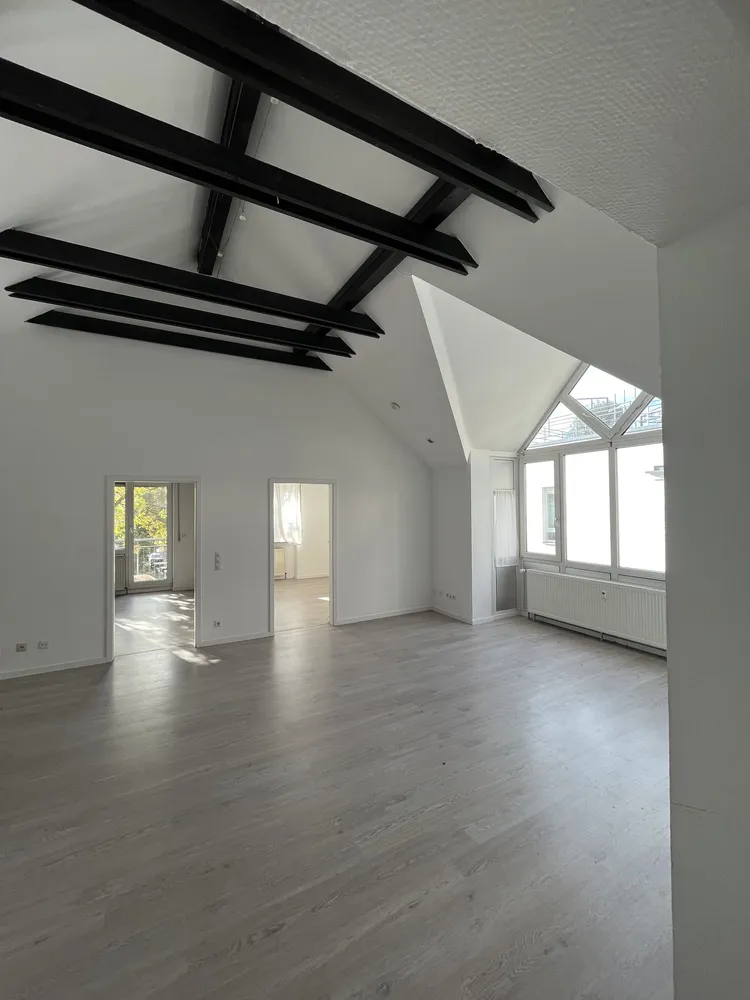 3 Zimmer Wohnung mit 85 m² in Frankfurt am Main – Bild 1