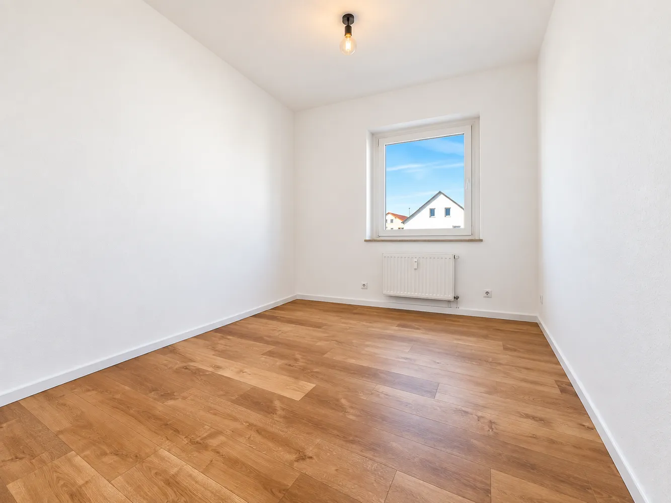 4 Zimmer Wohnung mit 100 m² in Merseburg – Bild 3