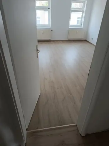 4 Zimmer Wohnung mit 105 m² in Halle (Saale) – Bild 3