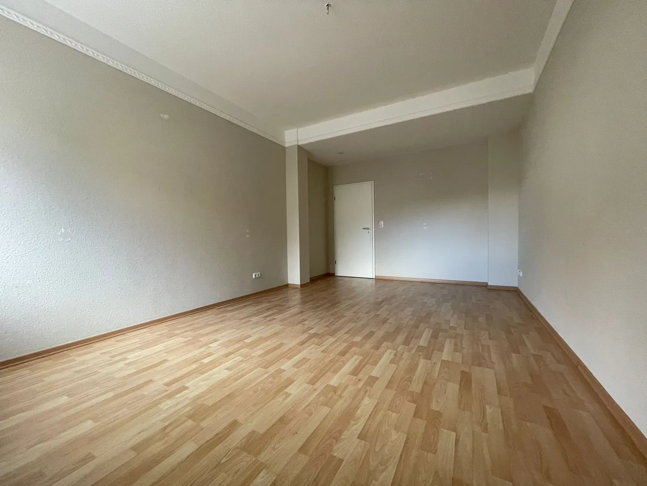 3 Zimmer Wohnung mit 90 m² in Frankfurt am Main – Bild 3
