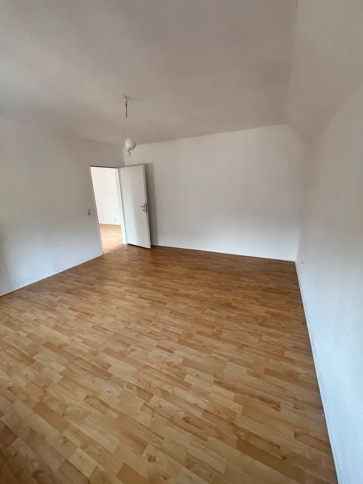 3 Zimmer Wohnung mit 100 m² in Wuppertal – Bild 3