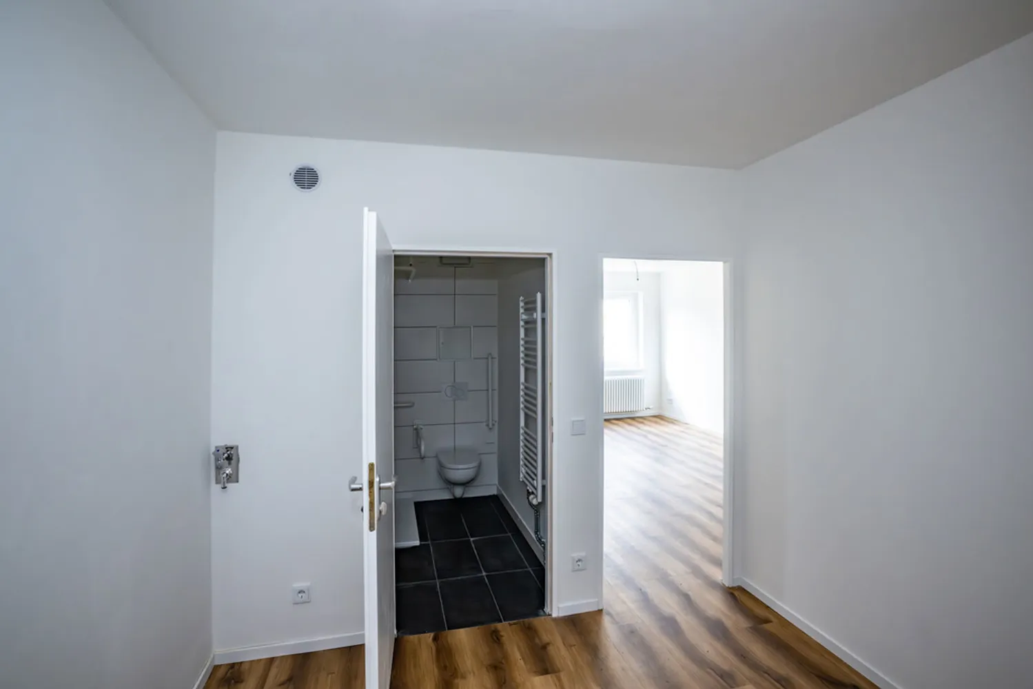 2 Zimmer Wohnung mit 54 m² in Berlin – Bild 1