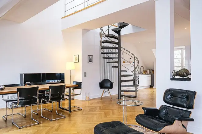 2 Zimmer Wohnung mit 96 m² in Hamburg – Bild 1