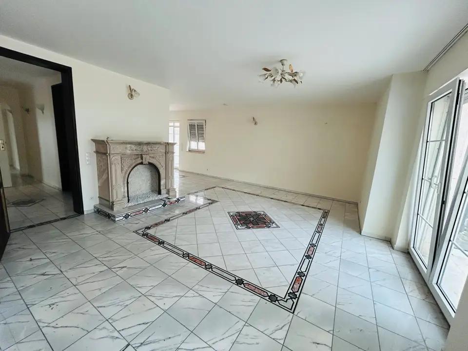 4 Zimmer Wohnung mit 133 m² in Aachen – Bild 1