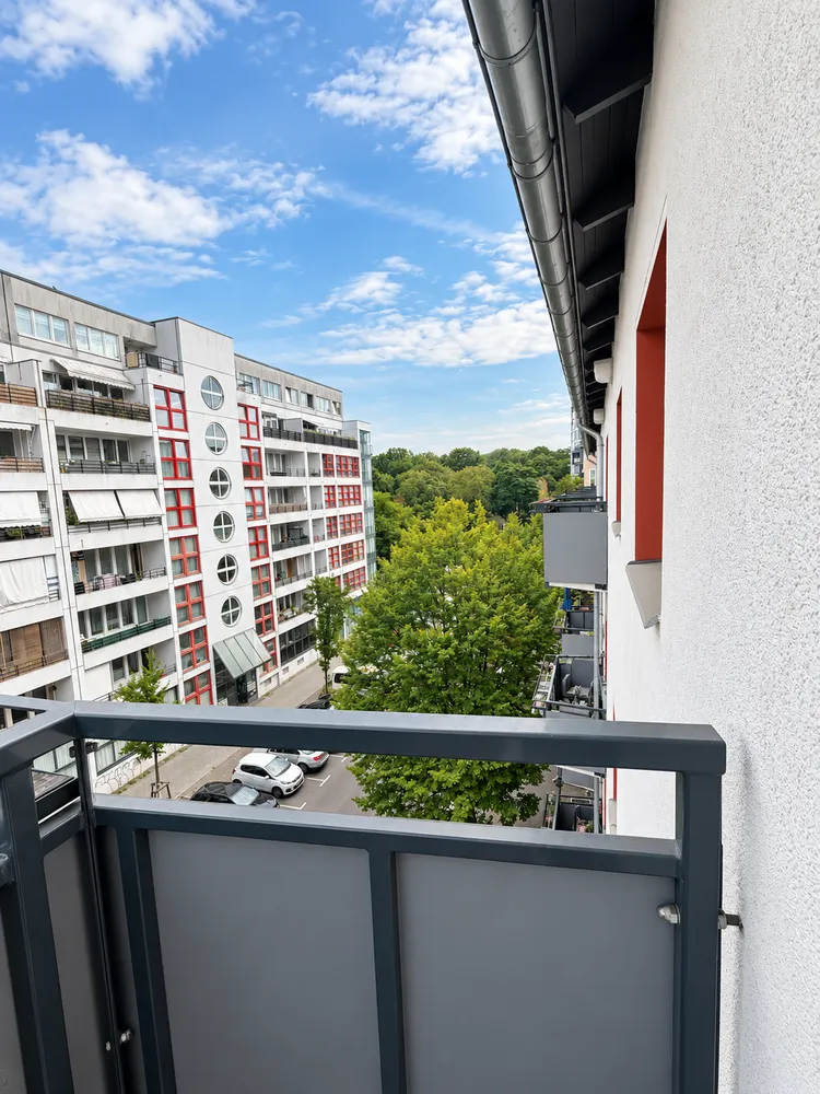 1 room apartment with 35 m² in Berlin – Photo 12