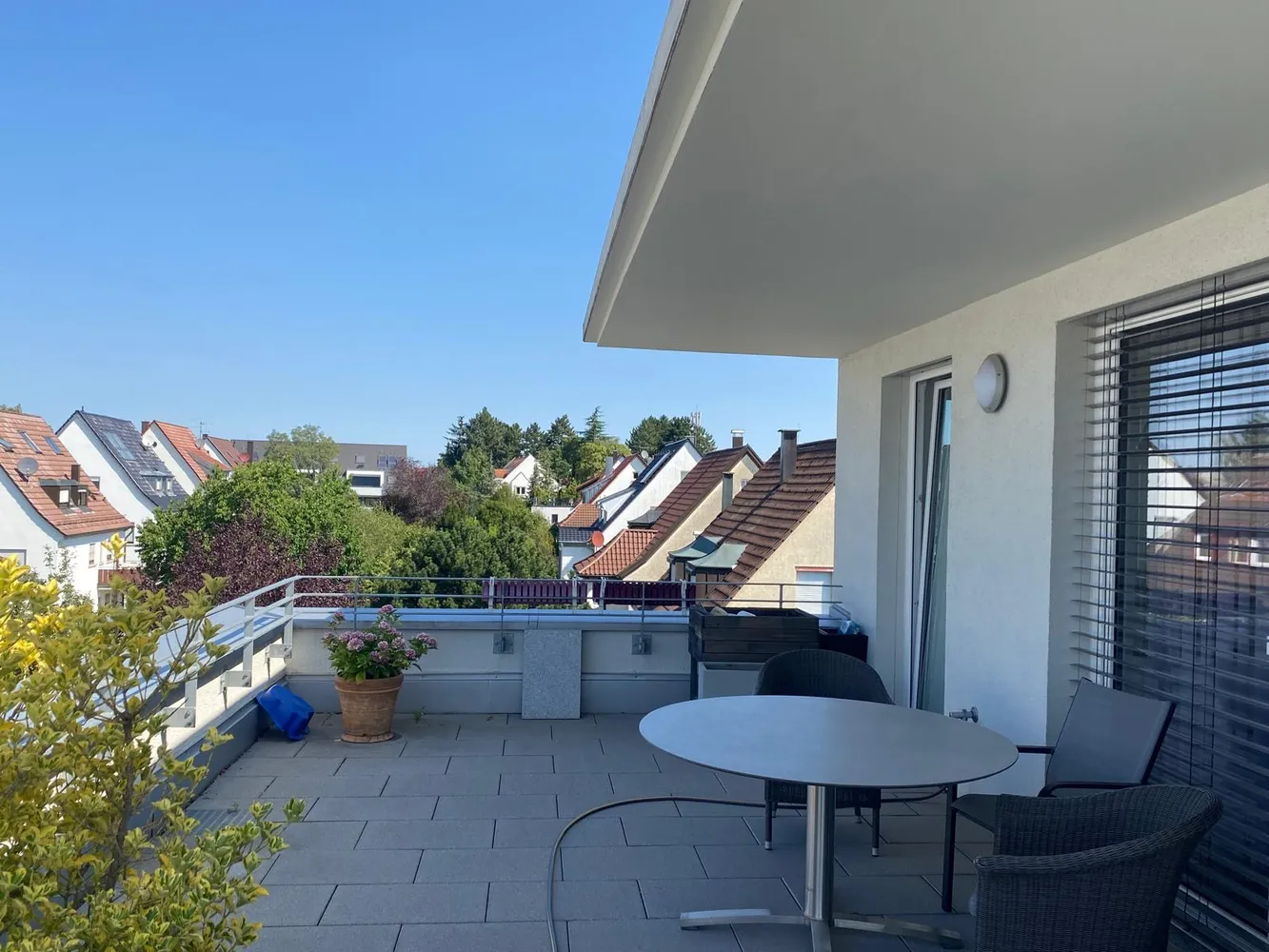 3 Zimmer Wohnung mit 125 m² in Stuttgart – Bild 1