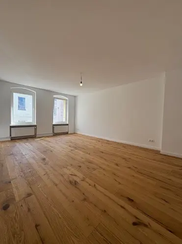 2 Zimmer Wohnung mit 77 m² in Berlin – Bild 2