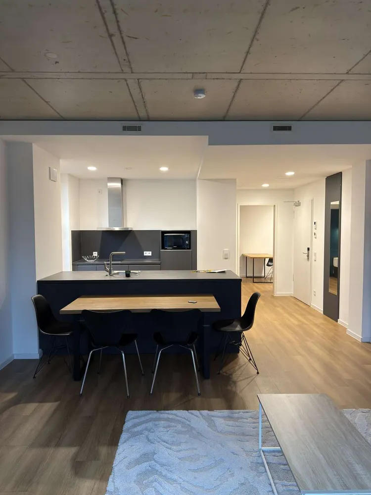 2 Zimmer Wohnung mit 80 m² in Düsseldorf – Bild 3