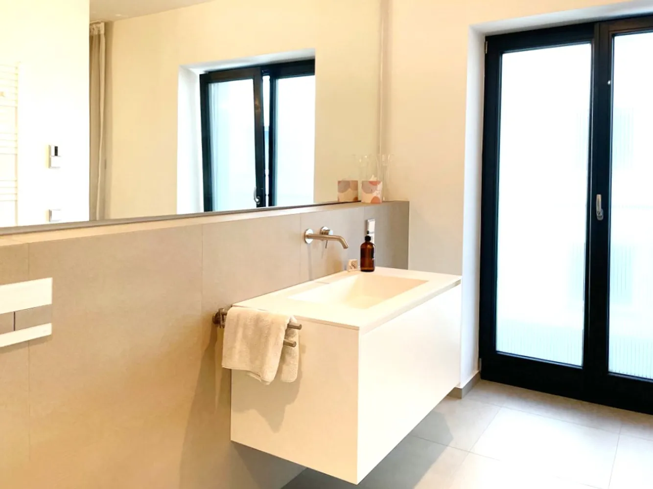 2 Zimmer Wohnung mit 78 m² in Frankfurt am Main – Bild 9
