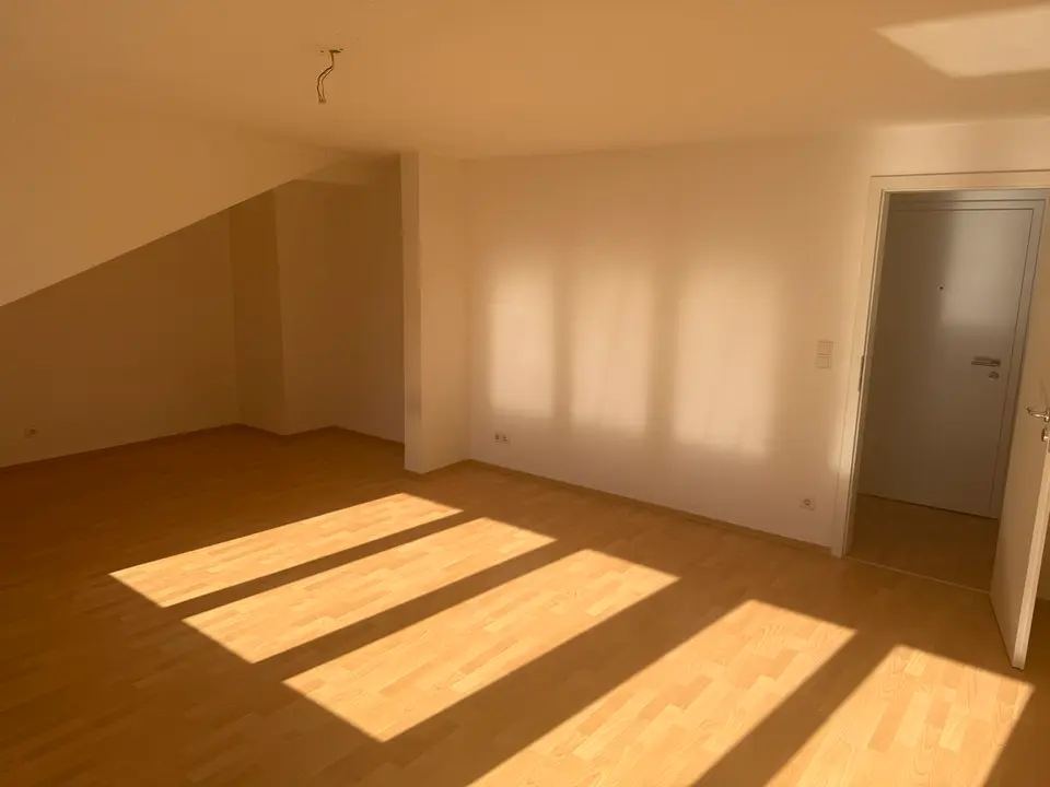 3 Zimmer Wohnung mit 91 m² in Krefeld – Bild 2