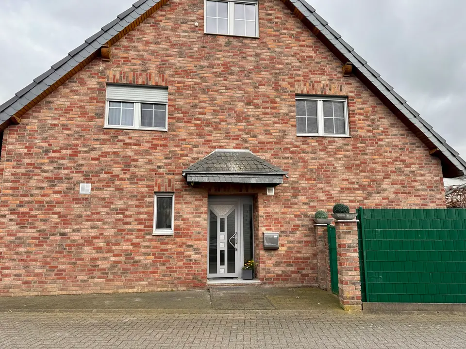 4 Zimmer Haus mit 115 m² in Mönchengladbach – Bild 1