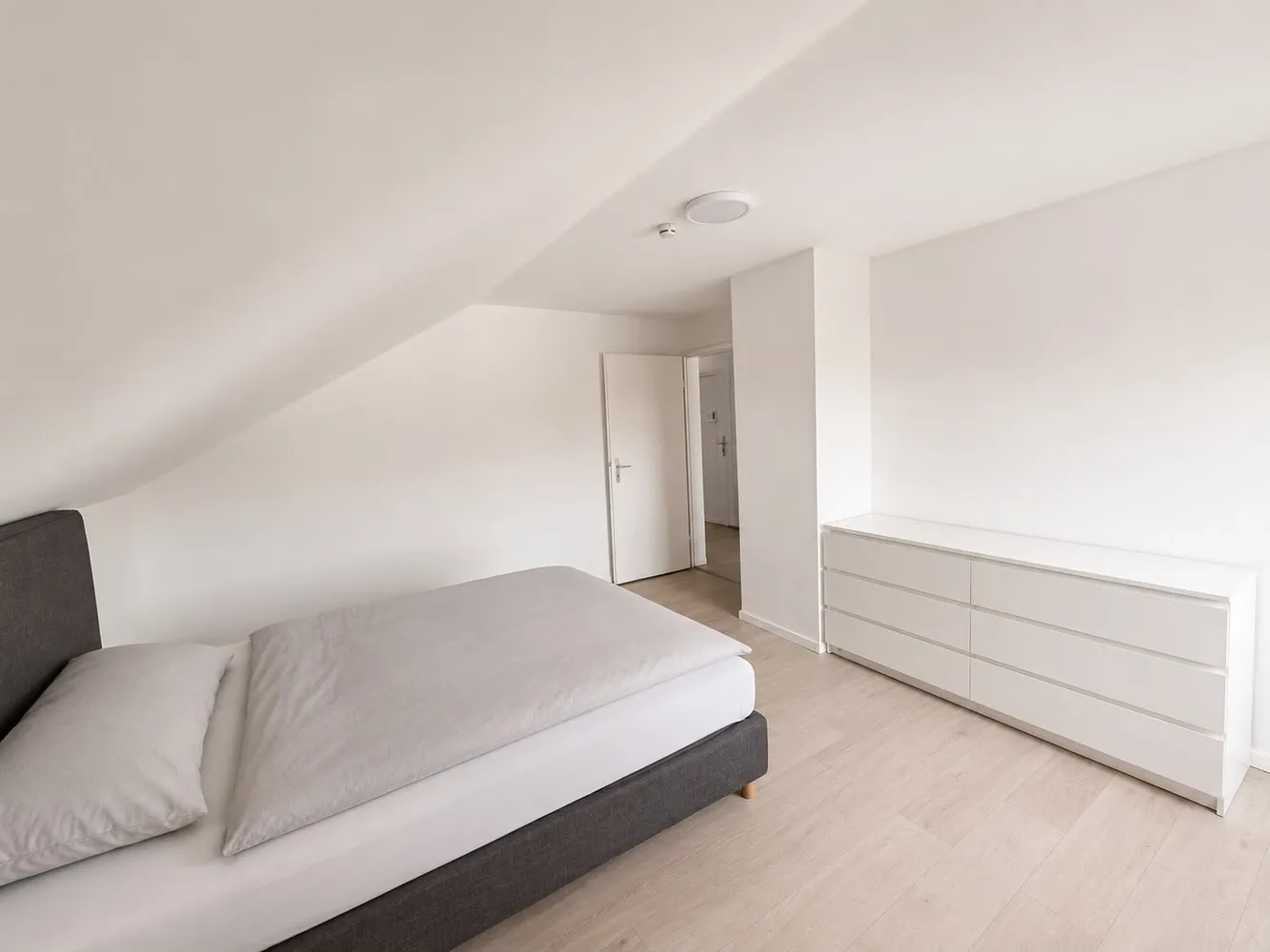 3 room apartment with 90 m² in Herrenberg – Photo 4