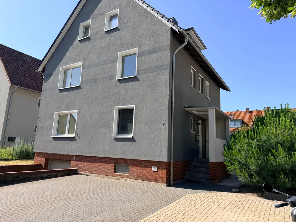 8 Zimmer Haus mit 180 m² in Hannover – Bild 1