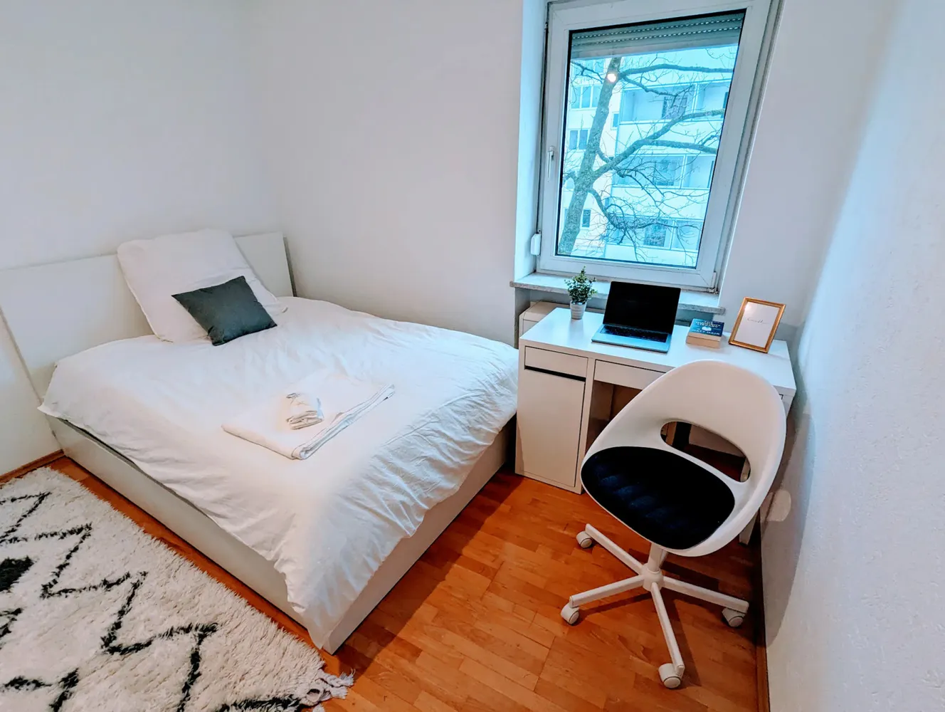 Shared room with 15 m² in Munich – Photo 3