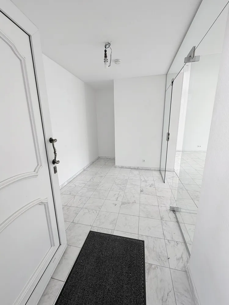 3 Zimmer Wohnung mit 102 m² in Wiesbaden – Bild 2