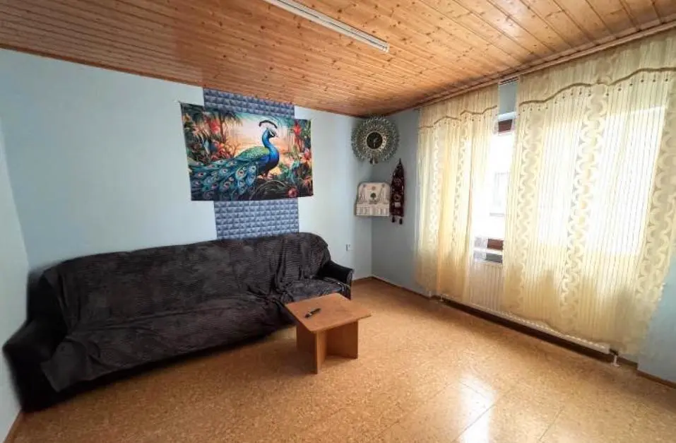 6 Zimmer Wohnung mit 120 m² in Hof – Bild 1