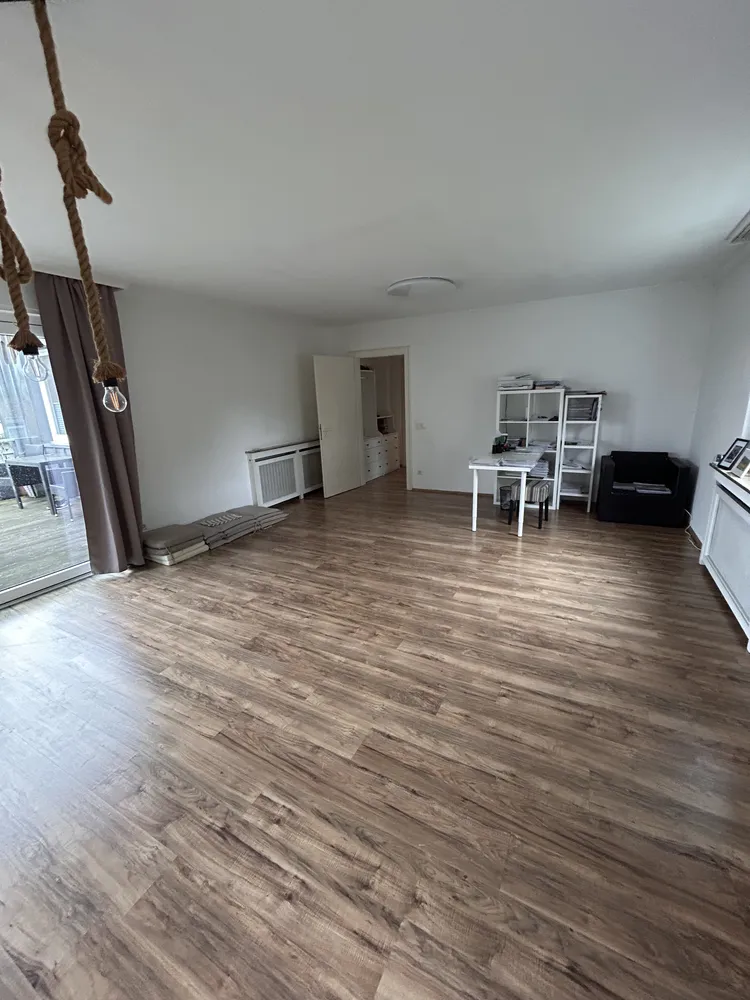 4 Zimmer Wohnung mit 149 m² in Solingen – Bild 2