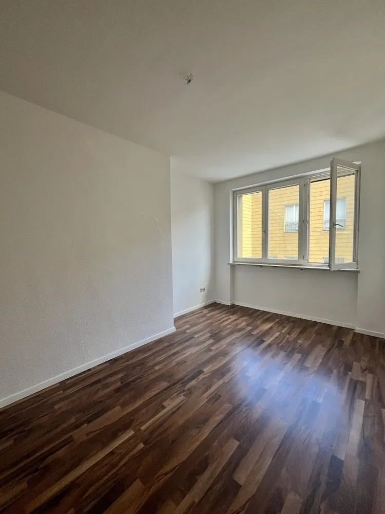 4 Zimmer Wohnung mit 121 m² in Wiesbaden – Bild 4