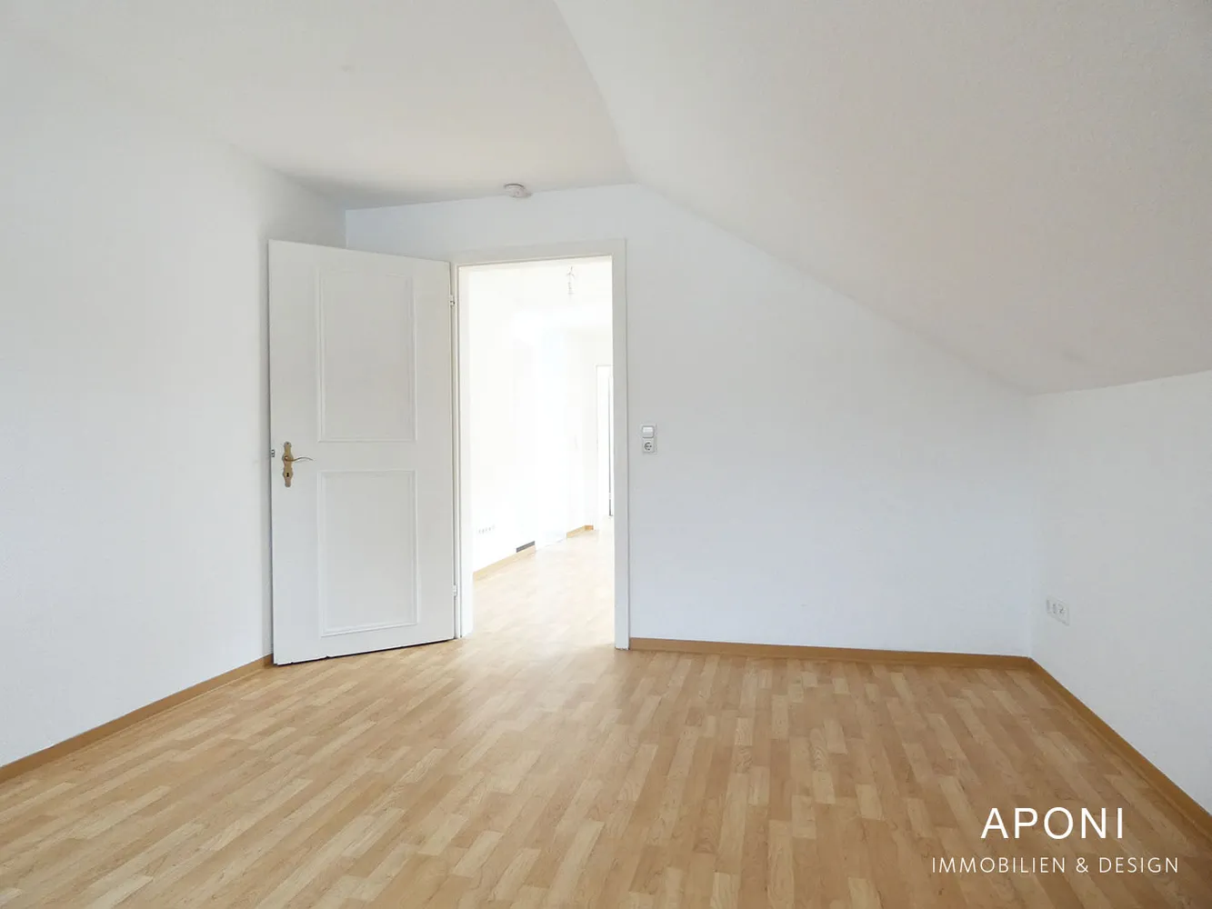 4 room apartment with 56 m² in Wiesbaden – Photo 3