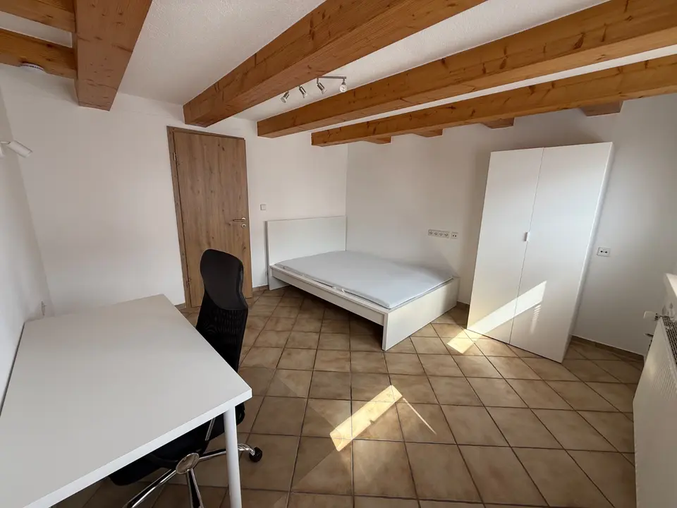 8 Zimmer Wohnung mit 160 m² in Tübingen – Bild 1