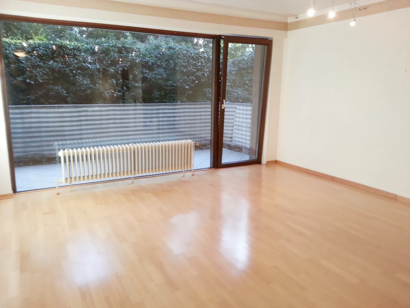2 room apartment with 65 m² in Cologne – Photo 2