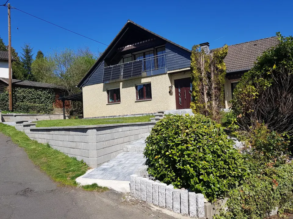 8 Zimmer Haus mit 220 m² in Siegen – Bild 4