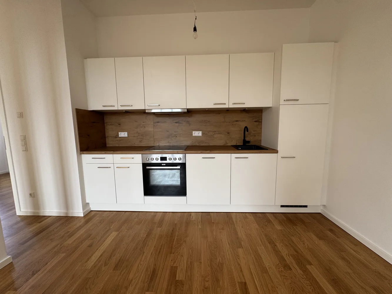 2 Zimmer Wohnung mit 105 m² in Halle (Saale) – Bild 3