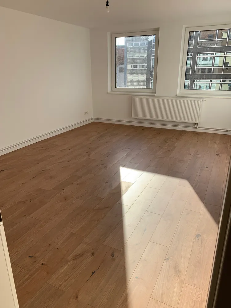 4 Zimmer Wohnung mit 139 m² in Hannover – Bild 2