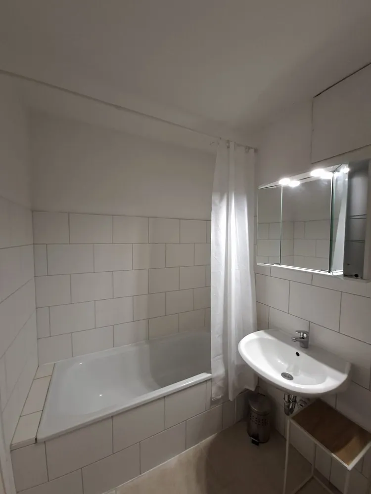 1 room apartment with 30 m² in Wiesbaden – Photo 5