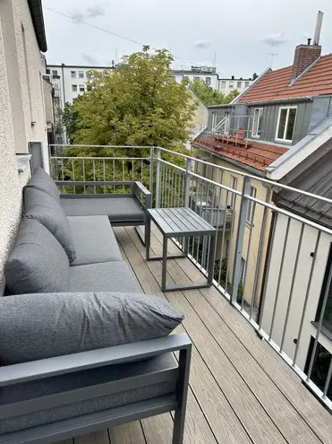 4 Zimmer Wohnung mit 147 m² in München – Bild 2