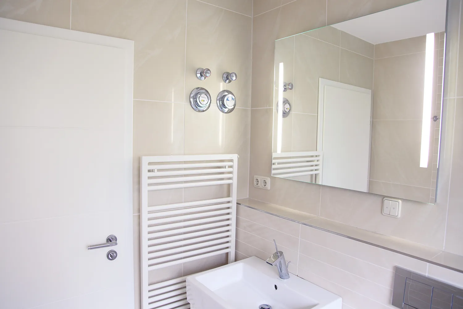 2 Zimmer Wohnung mit 64 m² in Wiesbaden – Bild 3