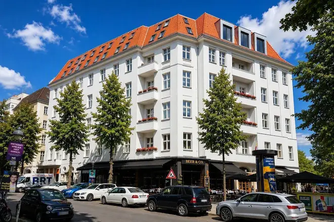 4 Zimmer Wohnung mit 175 m² in Berlin – Bild 1