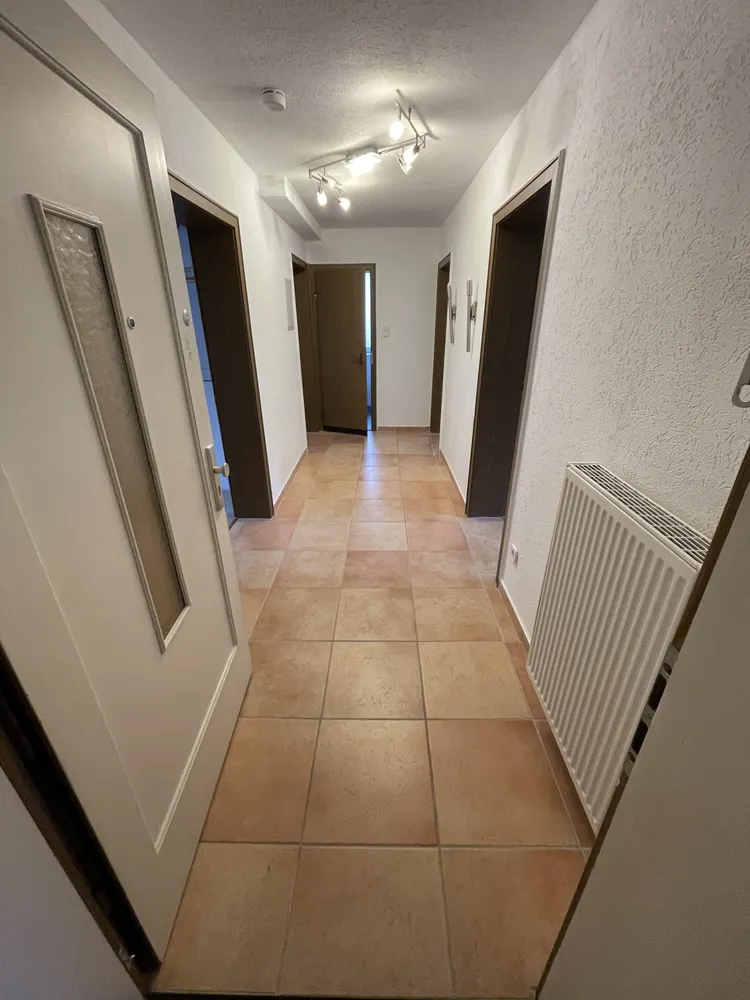 2 Zimmer Wohnung mit 70 m² in Wiesbaden – Bild 2