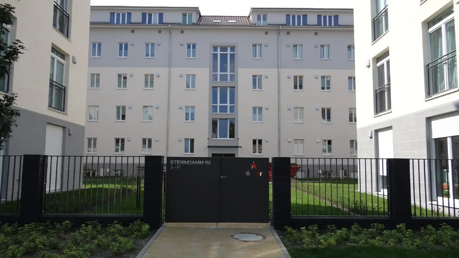 4 Zimmer Wohnung mit 97 m² in Berlin – Bild 1