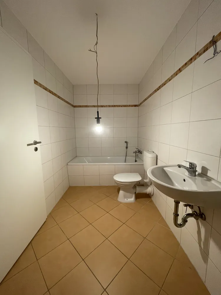 2 Zimmer Wohnung mit 71 m² in Altenburg – Bild 10