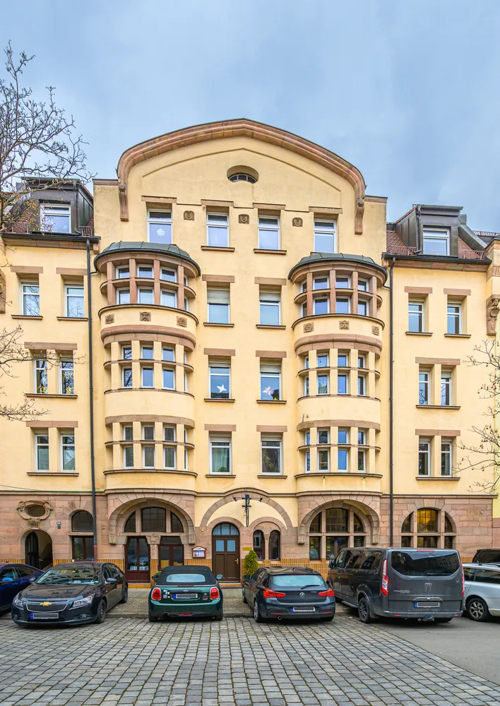 4 Zimmer Wohnung mit 121 m² in Nürnberg – Bild 1