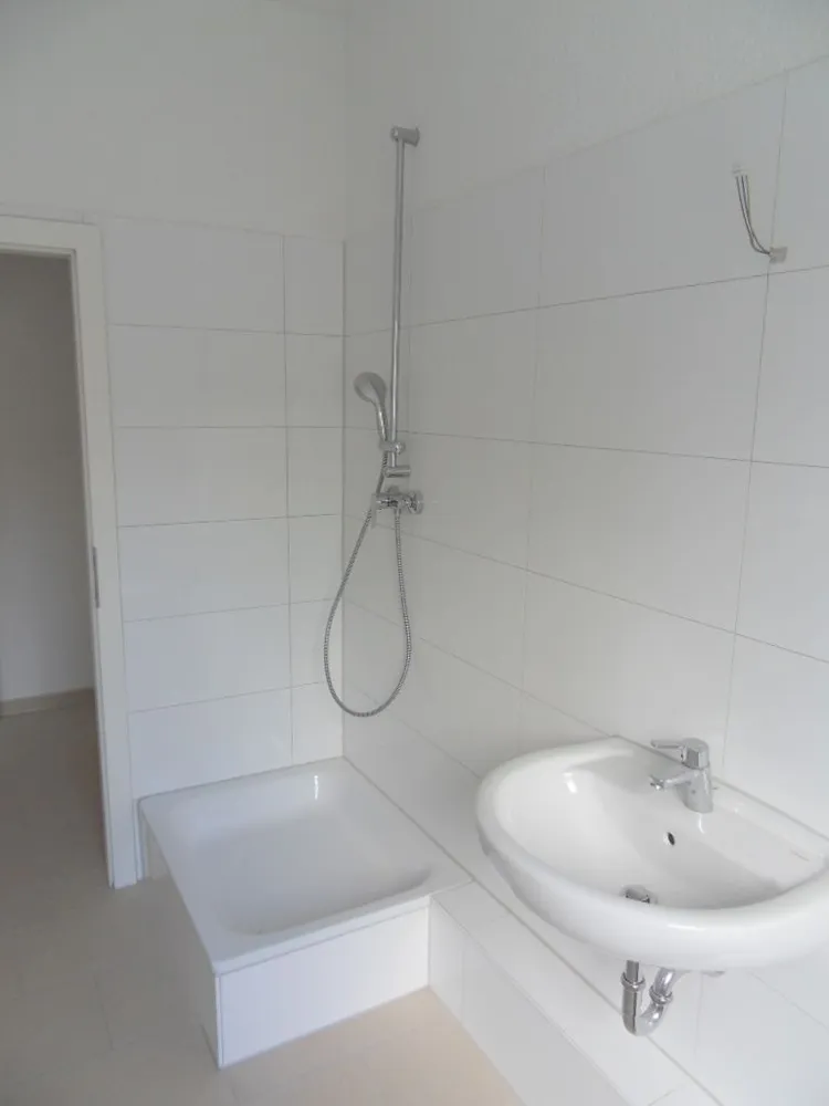 2 Zimmer Wohnung mit 55 m² in Krefeld – Bild 4