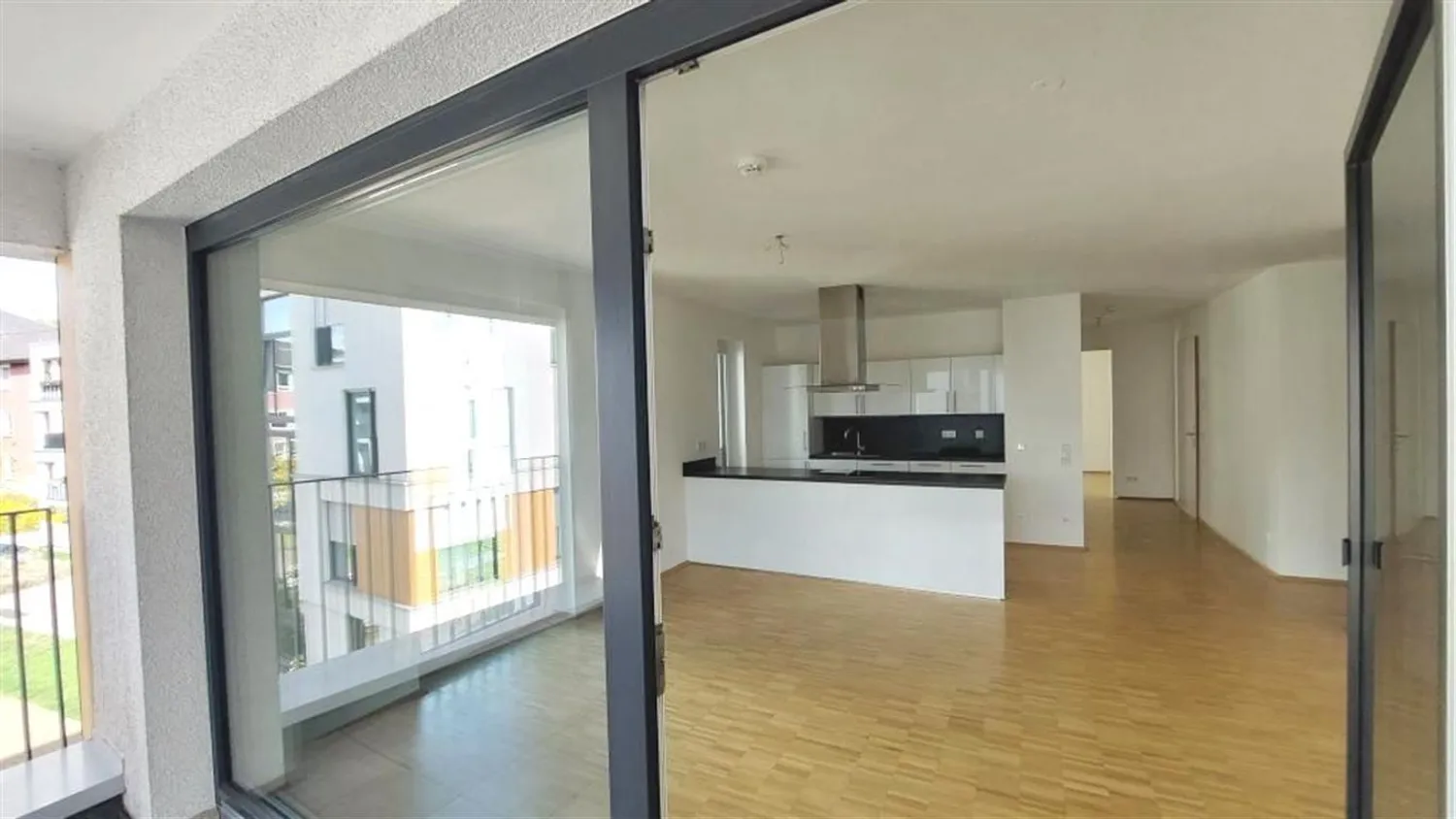 3 Zimmer Wohnung mit 92 m² in Mönchengladbach – Bild 2