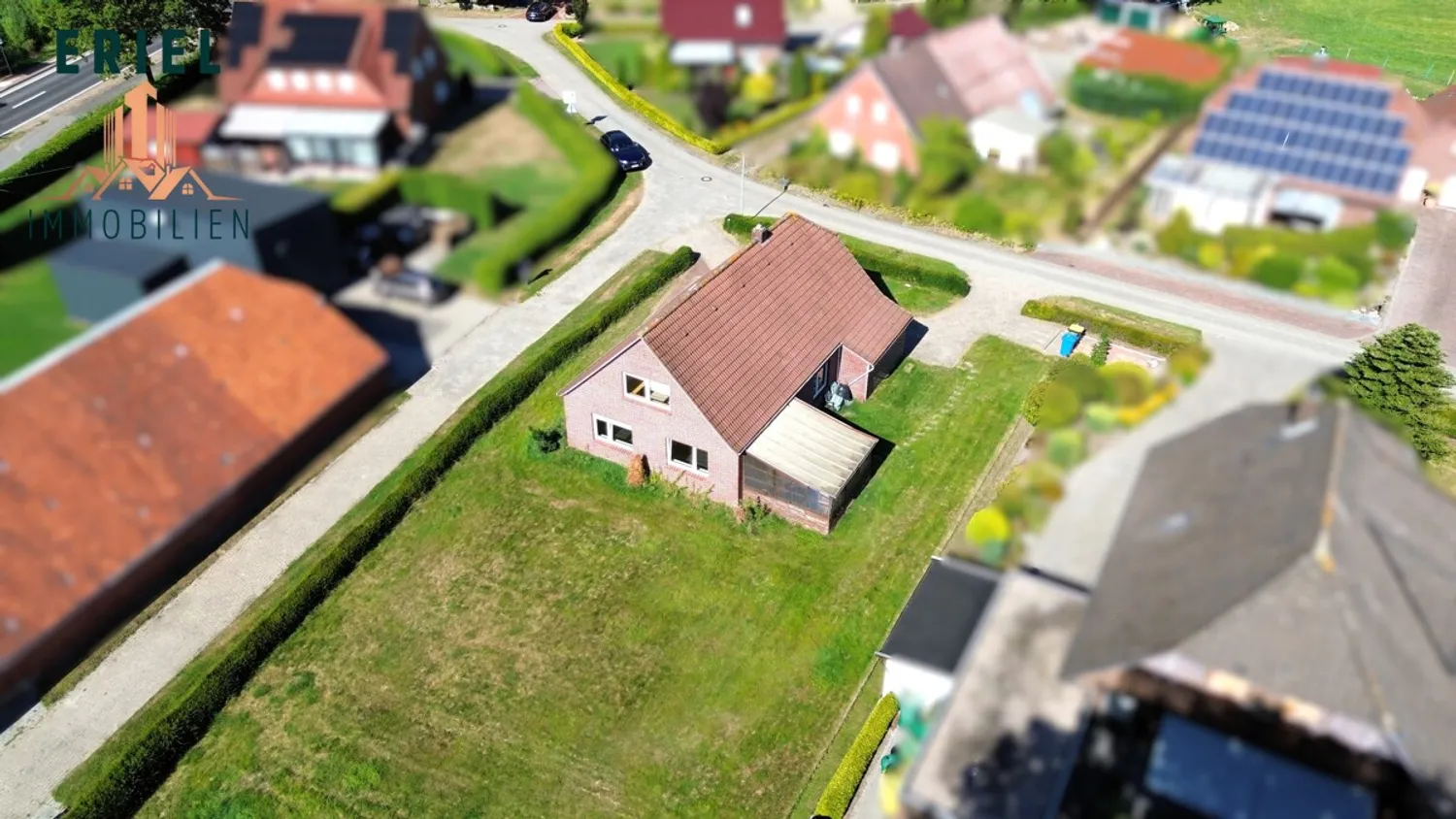 8 room house with 205 m² in Aurich – Photo 2