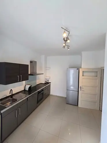 5 Zimmer Wohnung mit 155 m² in Stuttgart – Bild 2