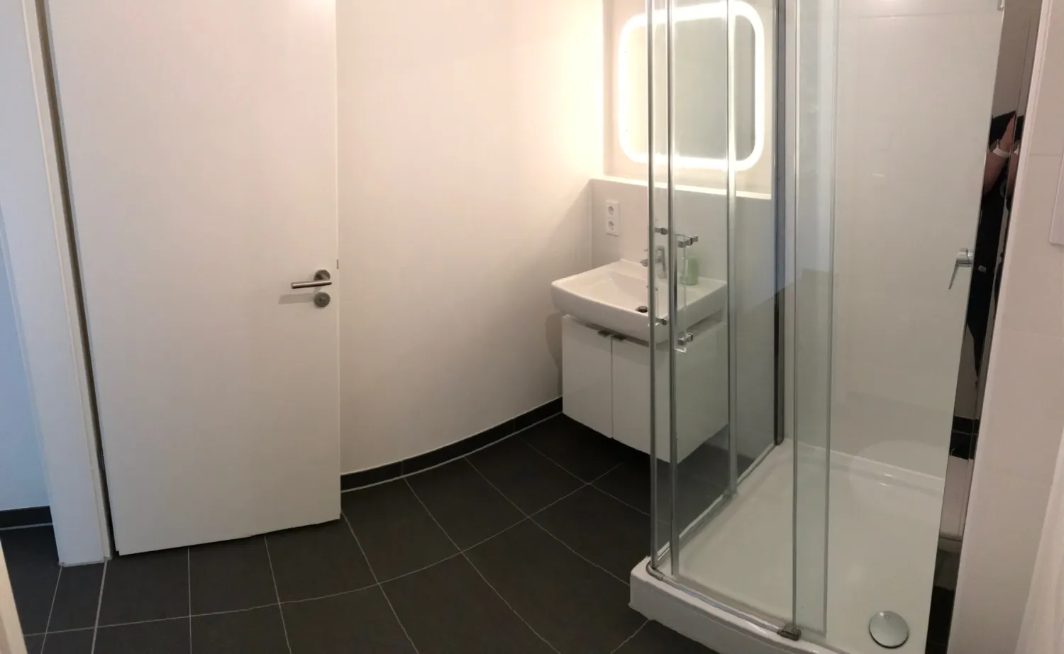 1 room apartment with 30 m² in Munich – Photo 3