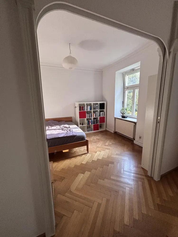 4 Zimmer Wohnung mit 106 m² in München – Bild 2