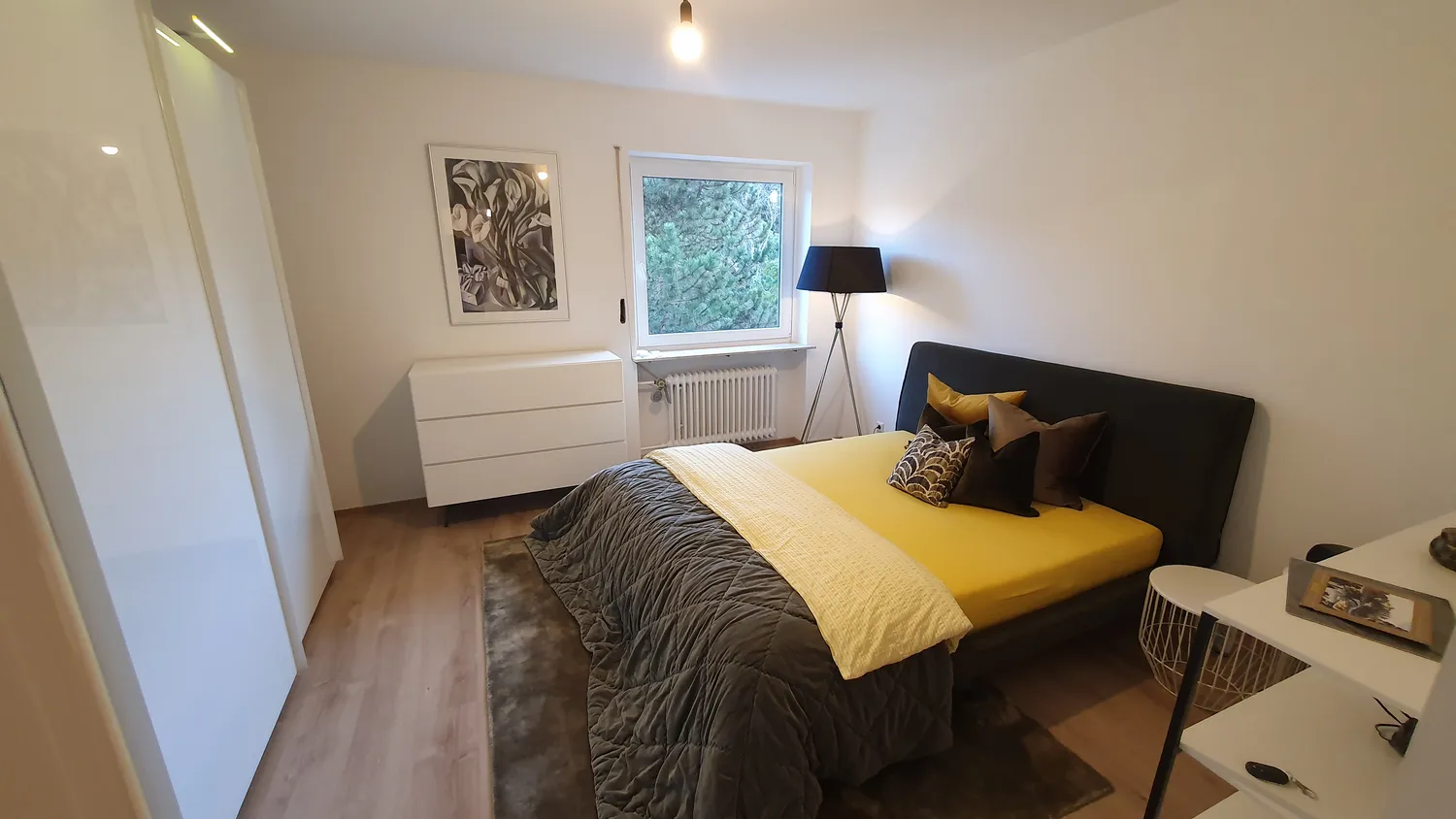 4 Zimmer Wohnung mit 98 m² in Karlsruhe – Bild 2