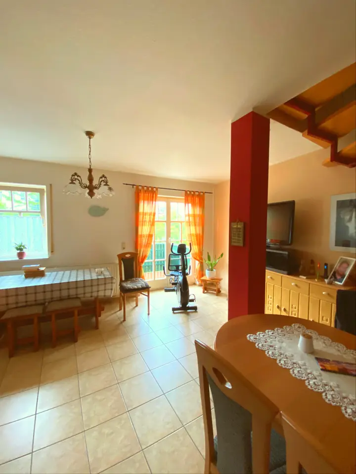 4 Zimmer Haus mit 126 m² in Altenburg – Bild 1