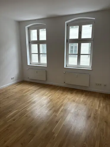 4 Zimmer Wohnung mit 157 m² in Berlin – Bild 2