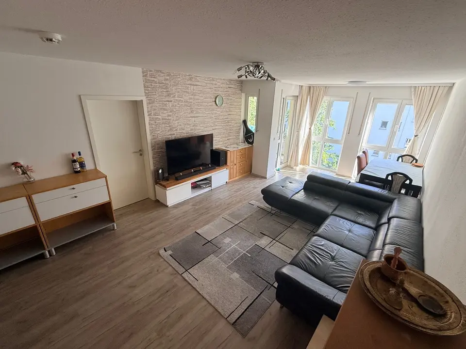 3 Zimmer Wohnung mit 80 m² in Augsburg – Bild 2